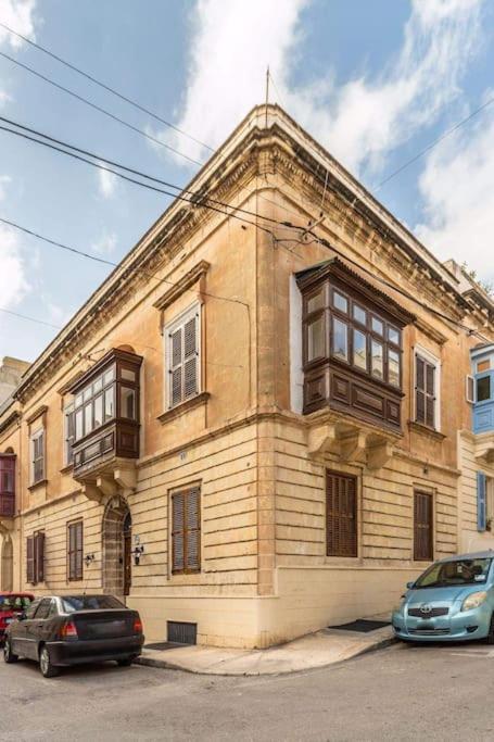 Spacious 4-Bedrooms Townhouse In Tas-Sliema Buitenkant foto