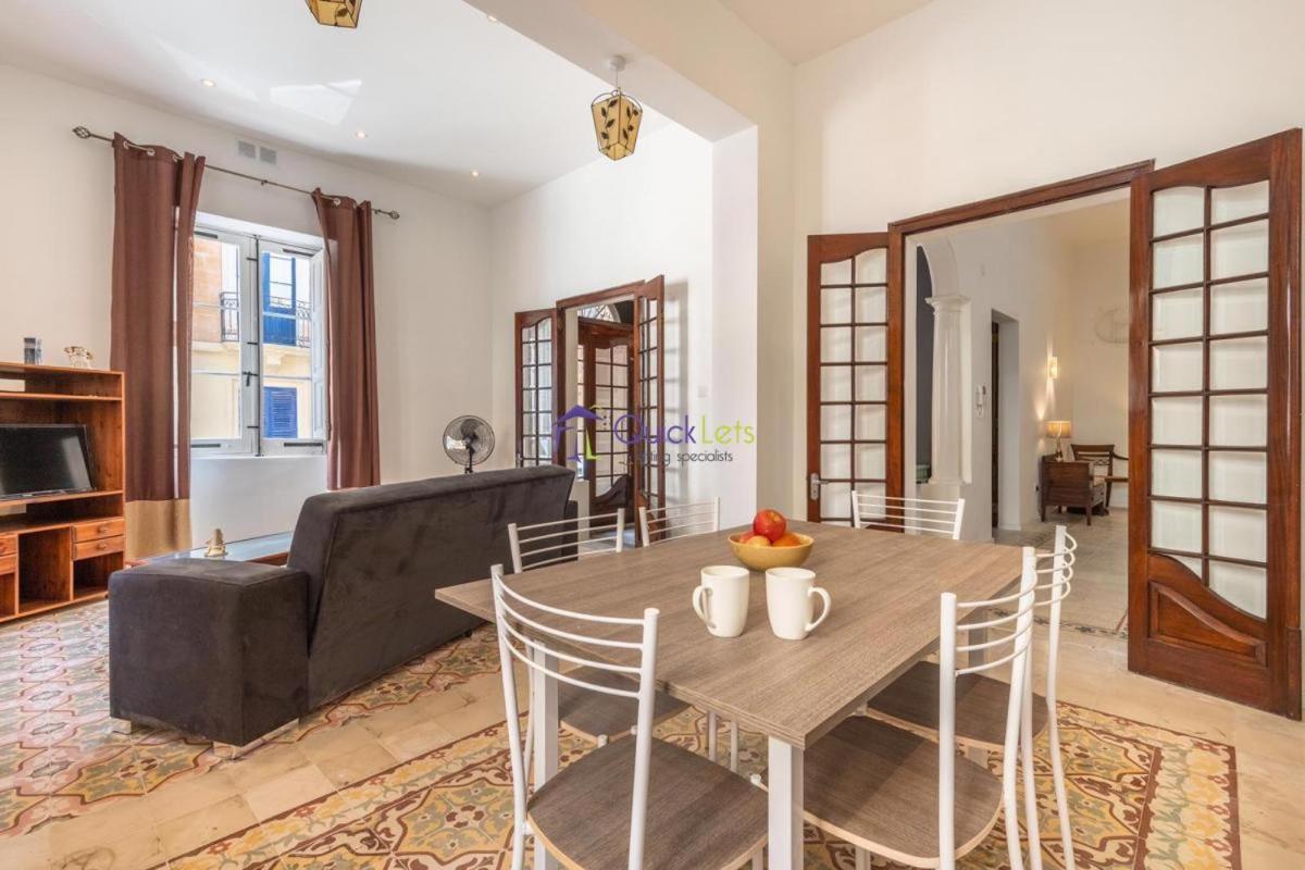 Spacious 4-Bedrooms Townhouse In Tas-Sliema Buitenkant foto