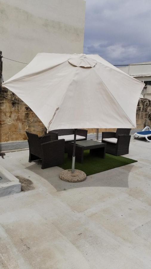 Spacious 4-Bedrooms Townhouse In Tas-Sliema Buitenkant foto